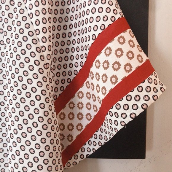 LOFT Flowy, Patterned Top - Picture 5 of 6